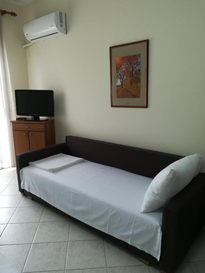 Apartment Ey Zhn Néa Khilí 外观 照片