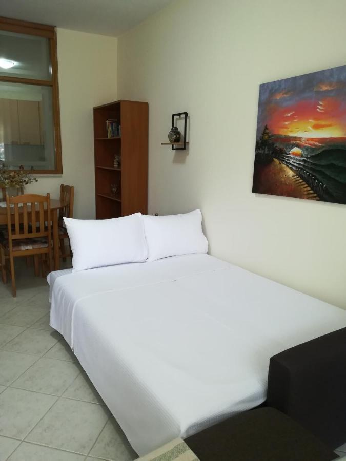 Apartment Ey Zhn Néa Khilí 外观 照片
